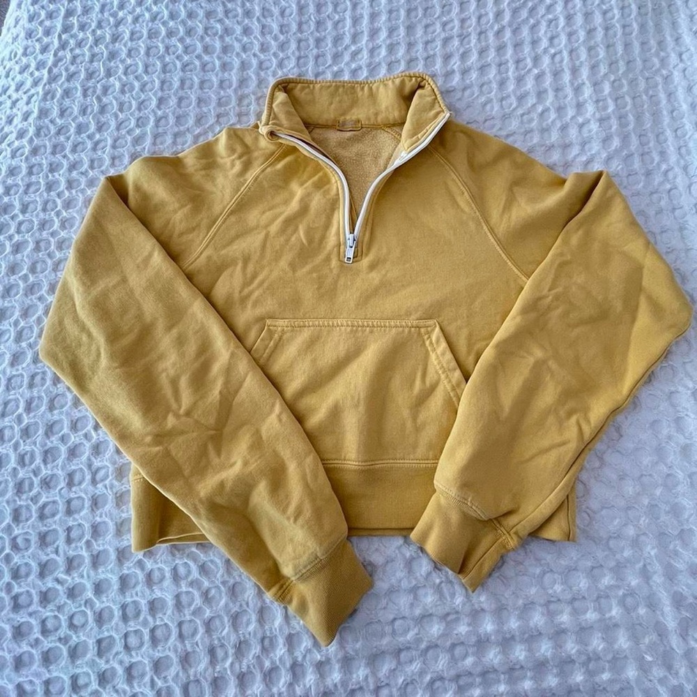 YELLOW BRANDY MELVILLE QUARTER ZIP